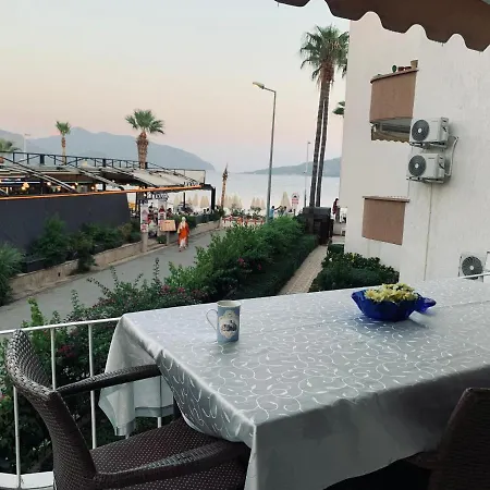 Daire Luxury House By The Sea